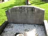 image of grave number 932940